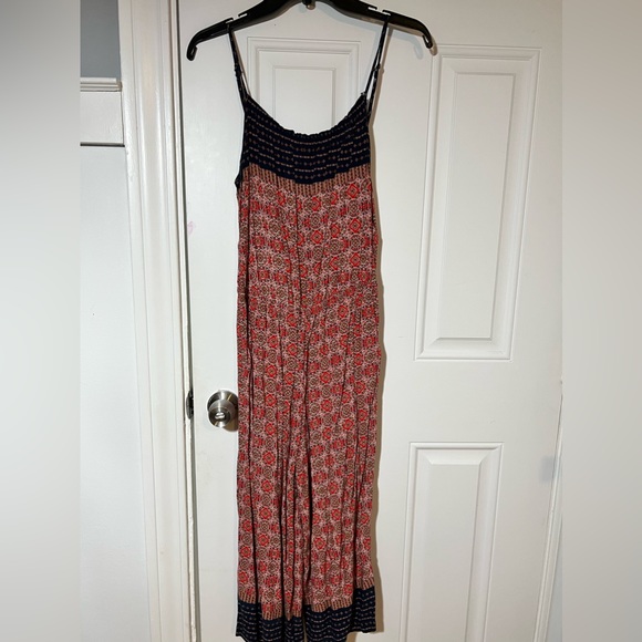 Jump suit - Picture 1 of 2